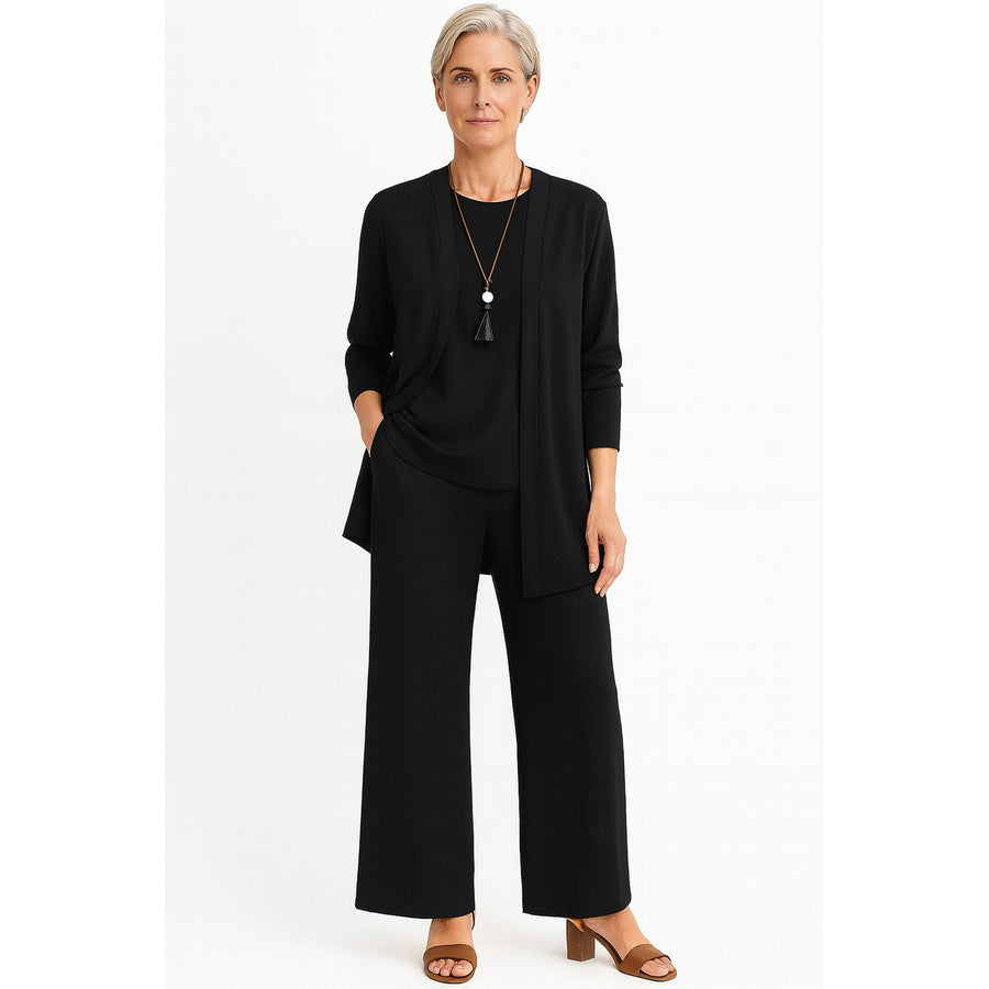 Elegant Drape, All-Day Comfort