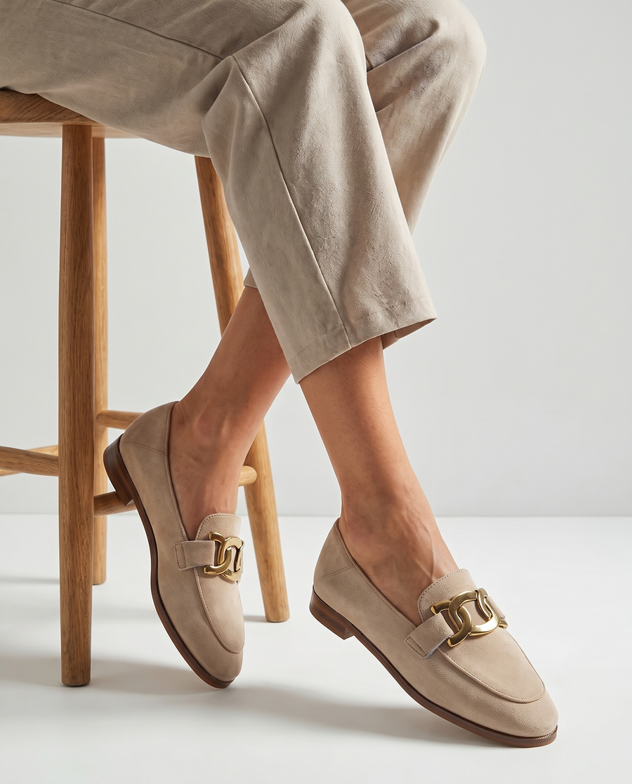 Soft Color, Refined Shape